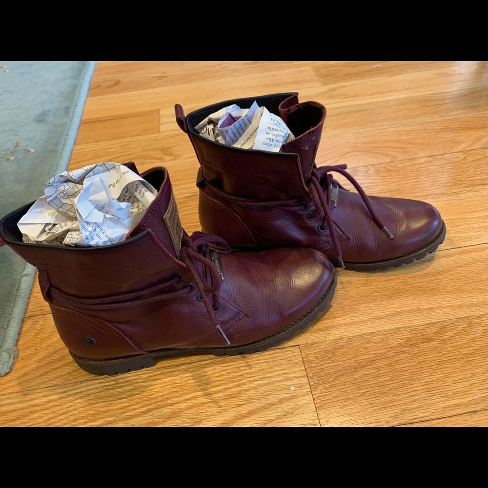 The Force Boots in Maroon size 39 (size 8.5) womens
